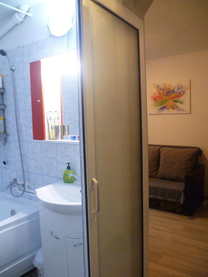 Romanilor - Studio First Floor Deva Bagian luar foto