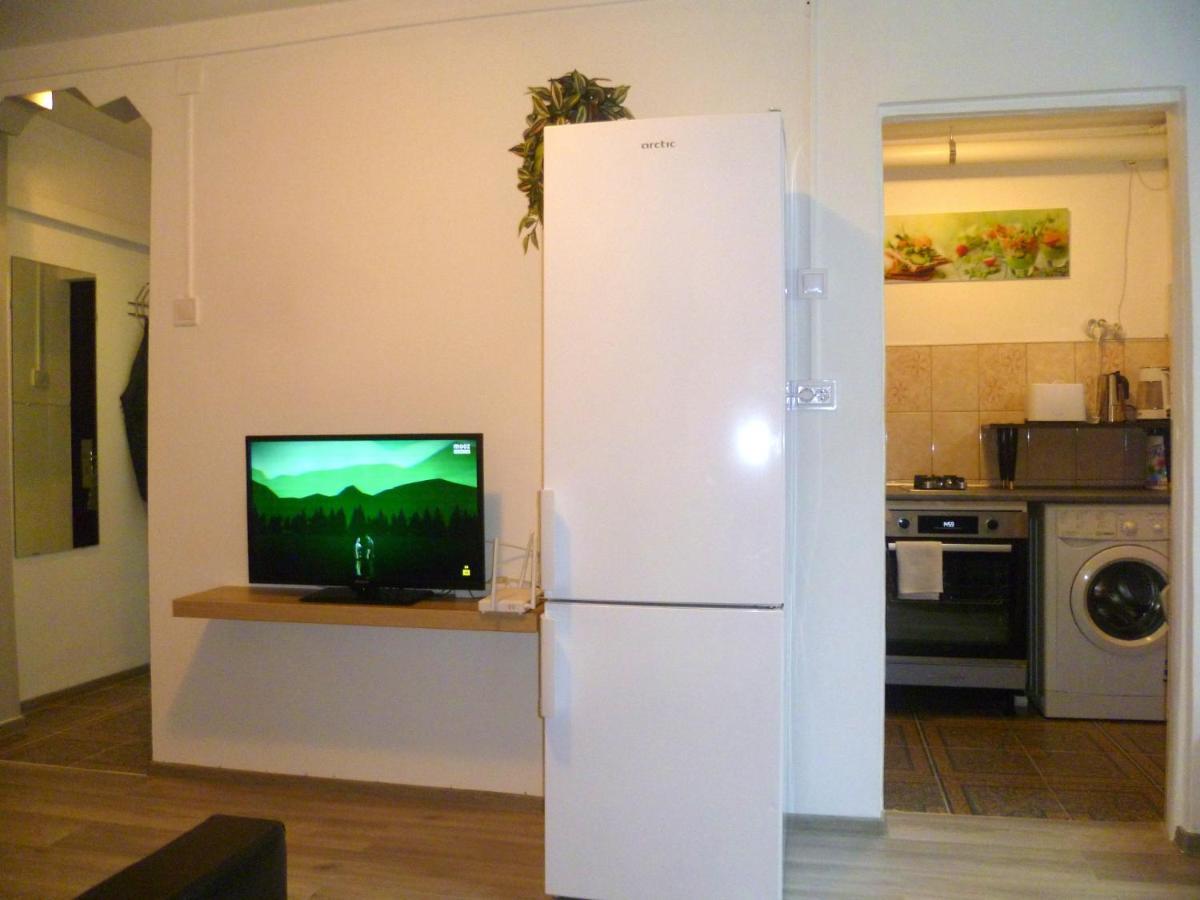 Romanilor - Studio First Floor Deva Bagian luar foto