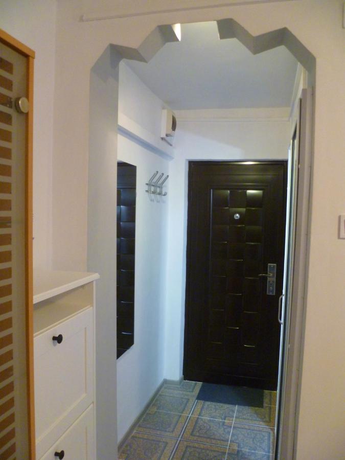 Romanilor - Studio First Floor Deva Bagian luar foto